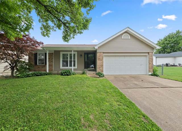 Property at 2068 Monks Hollow Dr, Florissant, MO 63031, 3 beds, 2.5 baths