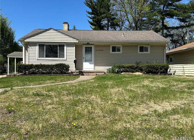 Property at 617 Devonshire Dr, Belleville, IL 62226, 3 beds, 1 bath