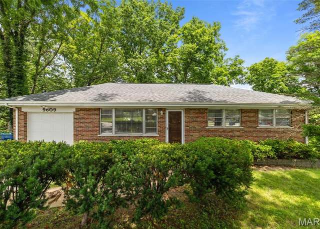 Property at 9609 Twincrest Dr, St Louis, MO 63126, 3 beds, 2 baths