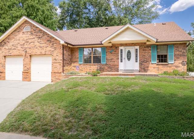 Property at 4609 Parrot Ct, St Louis, MO 63128, 5 beds, 3 baths
