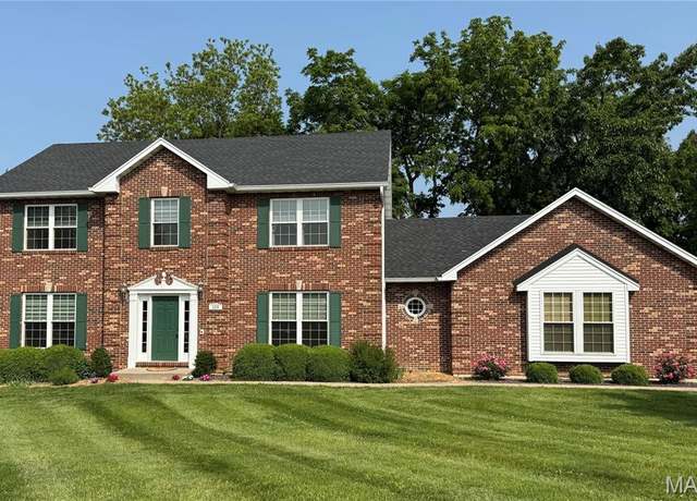 Property at 123 El Rancho Dr, Hannibal, MO 63401, 5 beds, 4 baths