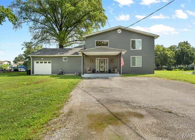 Property at 4630 Lake Dr, Granite City, IL 62040, 5 beds, 3 baths