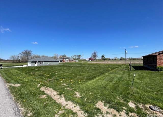 Property at 15 Meadow Dr, Monroe City, MO 63456