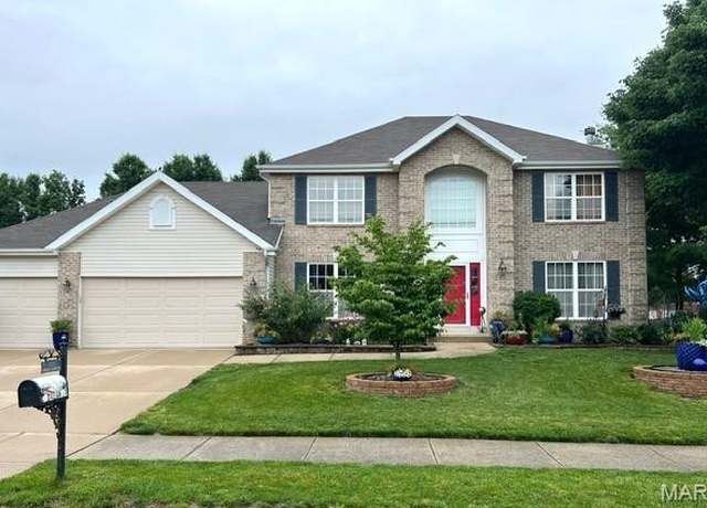 Property at 2235 Arnold Palmer Dr, Belleville, IL 62220, 5 beds, 3.5 baths