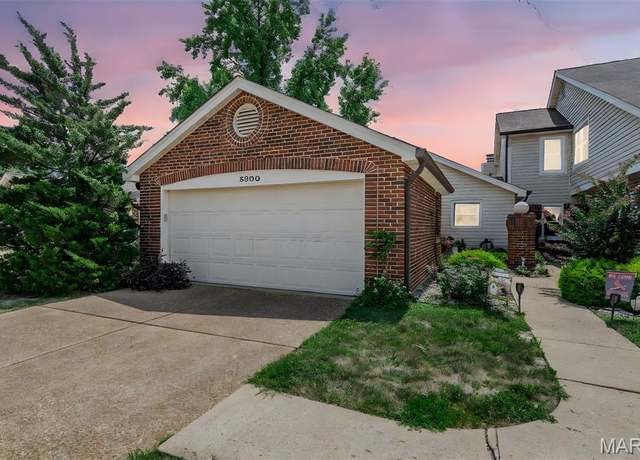 Property at 5500 Duchesne Parque Dr, St Louis, MO 63128, 2 beds, 2 baths