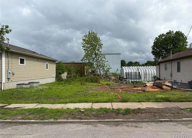 Property at 5036 Ulena Ave, St Louis, MO 63116