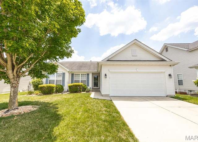 Property at 3033 Wye Oak Dr, Belleville, IL 62221, 4 beds, 3 baths