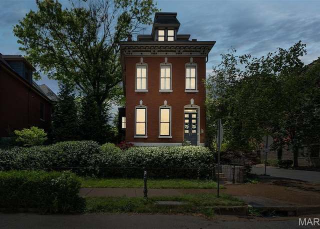 Property at 2401 S 13th St, St Louis, MO 63104, 4 beds, 2.5 baths