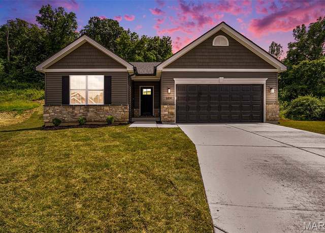Property at 684 Fox Creek Dr, MO 63026, 3 beds, 2 baths
