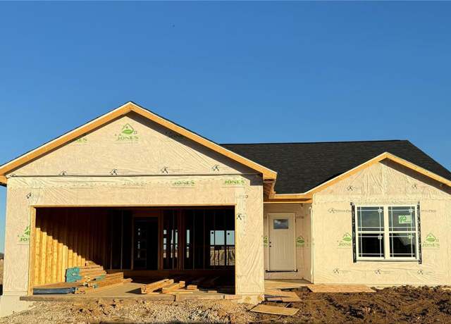 Property at 1566 Orchard Lakes Cir, Belleville, IL 62220, 3 beds, 2 baths
