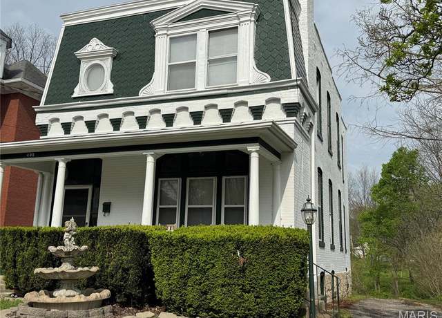 Property at 405 Cedar St, Washington, MO 63090, 4 beds, 2 baths
