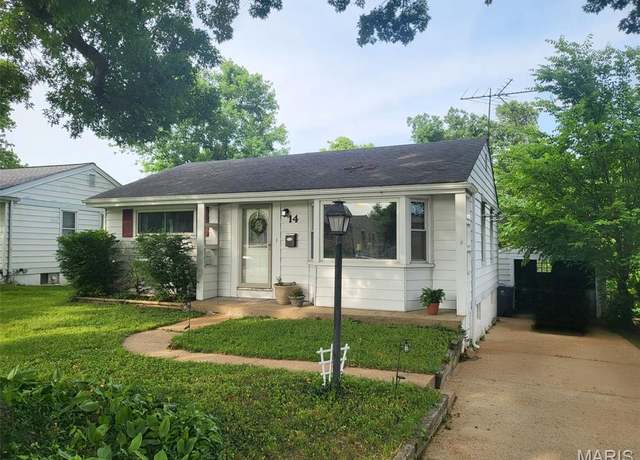 Property at 14 Banbury Ct, MO 63126, 3 beds, 2 baths