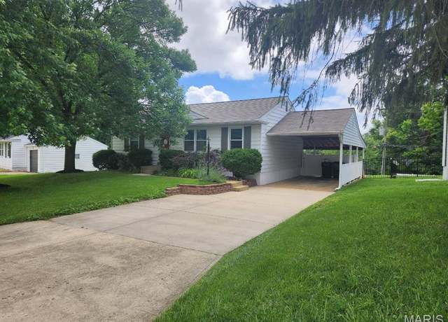 Property at 11018 Golf Crest Dr, St Louis, MO 63126, 2 beds, 1 bath