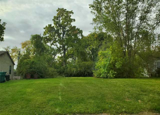 Property at 747 Saint Norbert Dr, East St Louis, IL 62206
