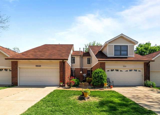 Property at 5621 Duchesne Parque Dr, St Louis, MO 63128, 2 beds, 2.5 baths