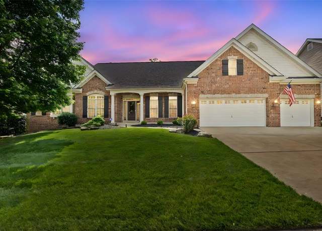 Property at 536 Lexington Landing Dr, St Charles, MO 63303, 4 beds, 3.5 baths