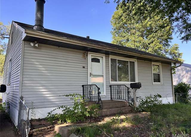 Property at 215 Midlothian Rd, St Louis, MO 63137, 2 beds, 1 bath
