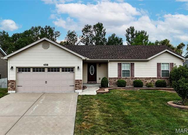 Property at 458 Honeysuckle Creek Dr, Wentzville, MO 63385, 3 beds, 2 baths