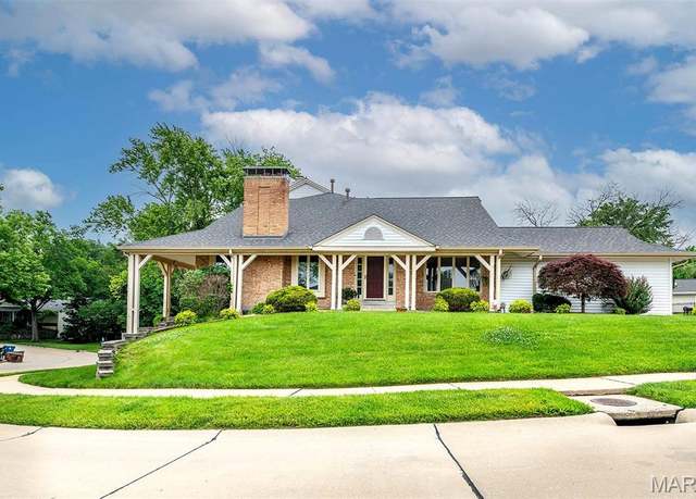 Property at 14991 Broadmont Dr, Chesterfield, MO 63017, 4 beds, 3.5 baths