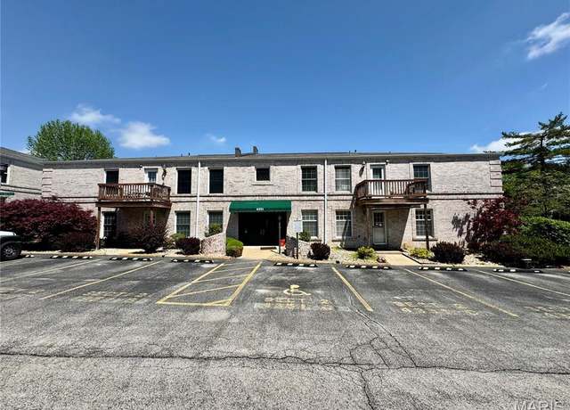 Property at 4351 Chateau De Ville Dr Unit D, St Louis, MO 63129, 2 beds, 1 bath