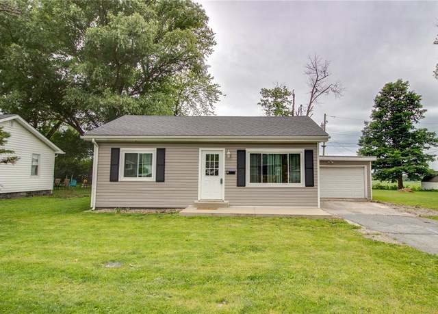 Property at 155 Roberts St, Jerseyville, IL 62052, 3 beds, 2 baths
