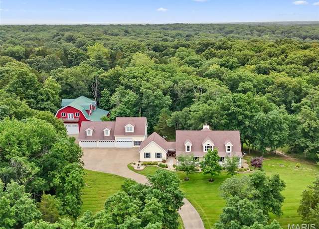 Property at 144 Woodlake Ln, Troy, MO 63379, 3 beds, 3.5 baths