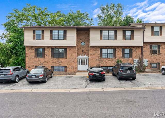 Property at 21 Village West Ct #201, Washington, MO 63090, 2 beds, 1 bath