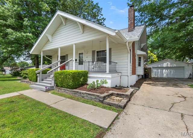 Property at 618 Parkview St, Jackson, MO 63755, 4 beds, 2 baths