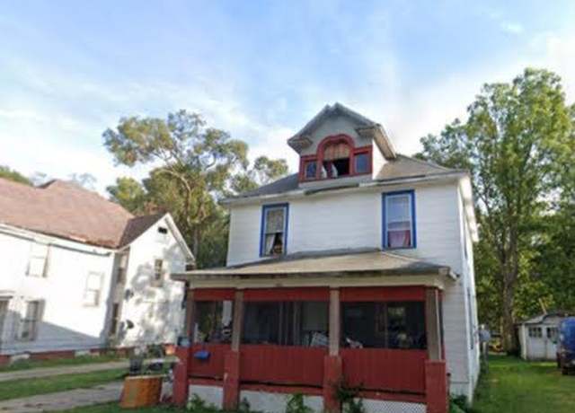 Property at 1061 W Decatur St, Decatur, IL 62522, 3 beds, 2 baths