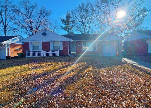 Property at 1078 Fontaine Pl, St Louis, MO 63137, 3 beds, 1 bath