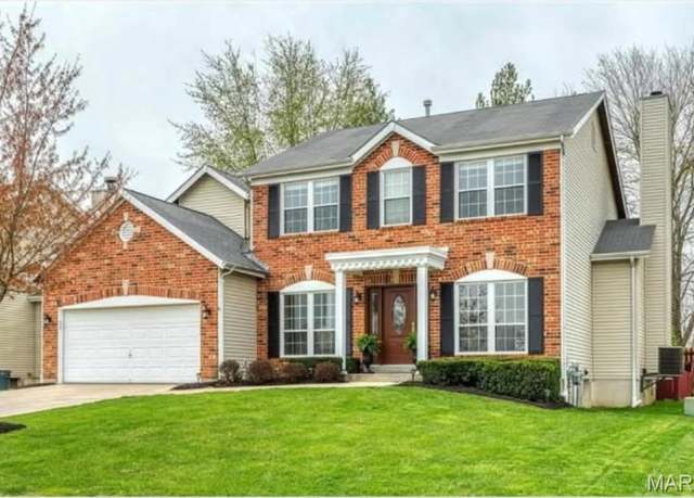 Property at 1325 Auburn Hills Dr, St Charles, MO 63304, 5 beds, 3.5 baths