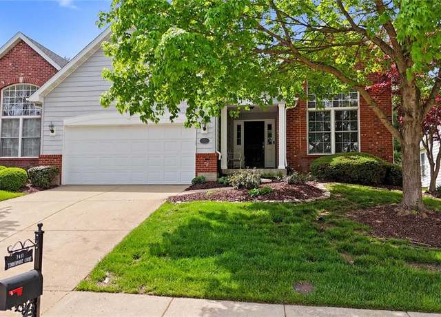 Property at 7411 Timberpoint Ct, Fairview Heights, IL 62208, 2 beds, 3 baths