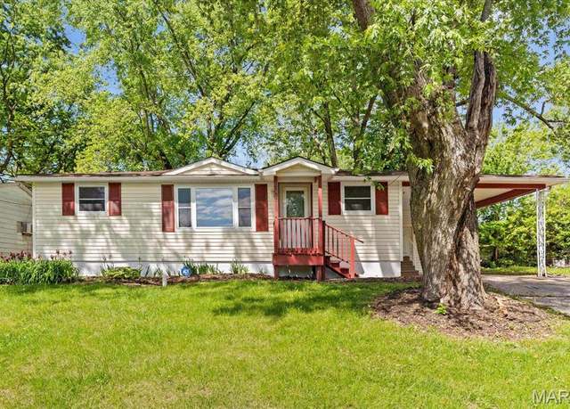 Property at 217 Cascade Dr, Belleville, IL 62223, 2 beds, 1 bath