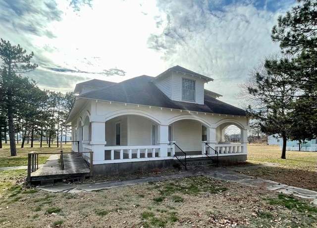 Property at 722 W Main, Bernie, MO 63822, 3 beds, 1 bath