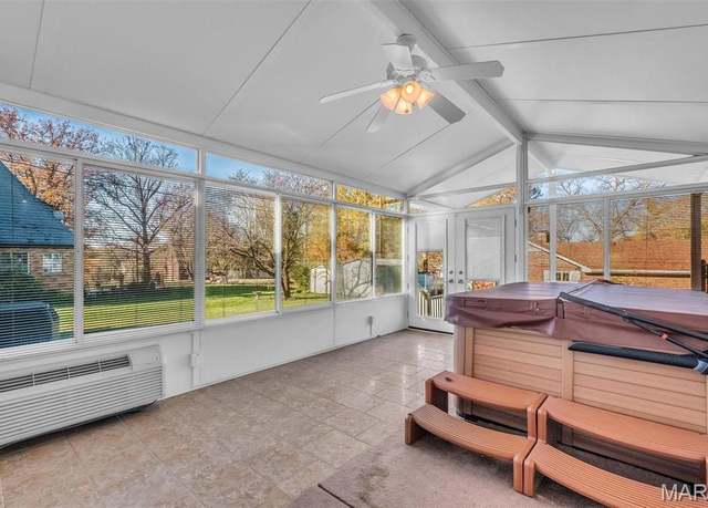 Property at 10211 Lookaway Dr, St Louis, MO 63137, 3 beds, 2.5 baths