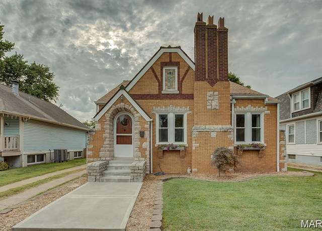 Property at 309 N 4th St, Dupo, IL 62239, 3 beds, 2 baths