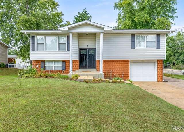 Property at 1 Mileva Ct, Farmington, MO 63640, 3 beds, 2.5 baths