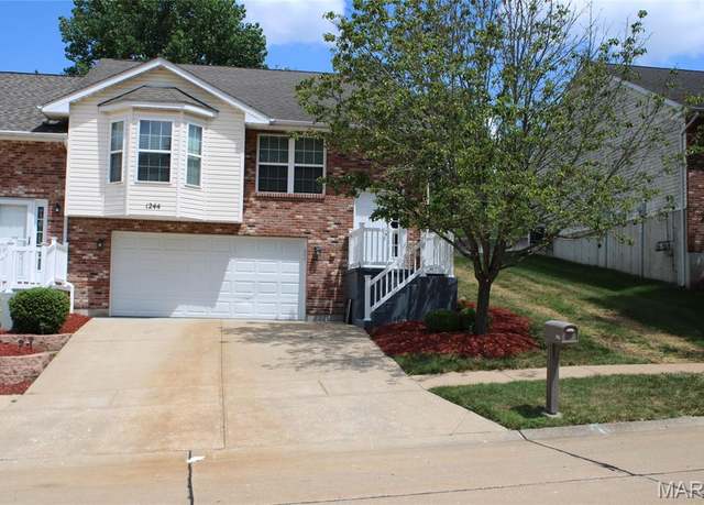 Property at 1244 Denali Dr, Festus, MO 63028, 3 beds, 3 baths