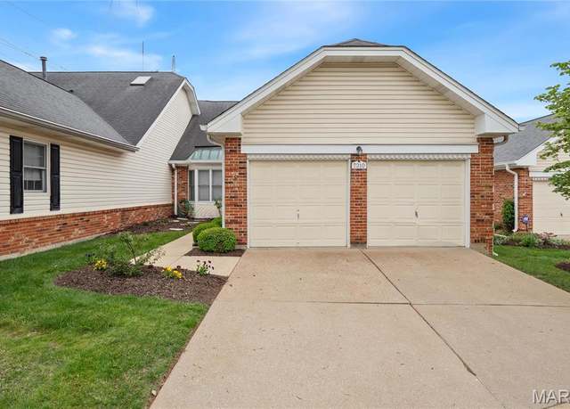 Property at 7310 Westover Colonial Ln, St Louis, MO 63119, 3 beds, 3 baths