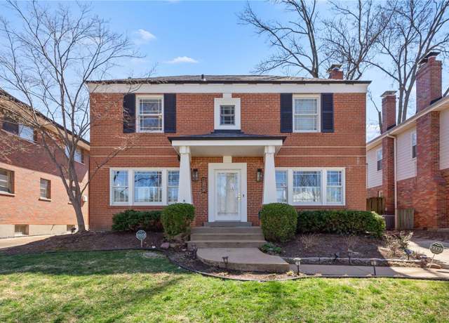 Property at 8160 Stratford Dr, Clayton, MO 63105, 3 beds, 2.5 baths