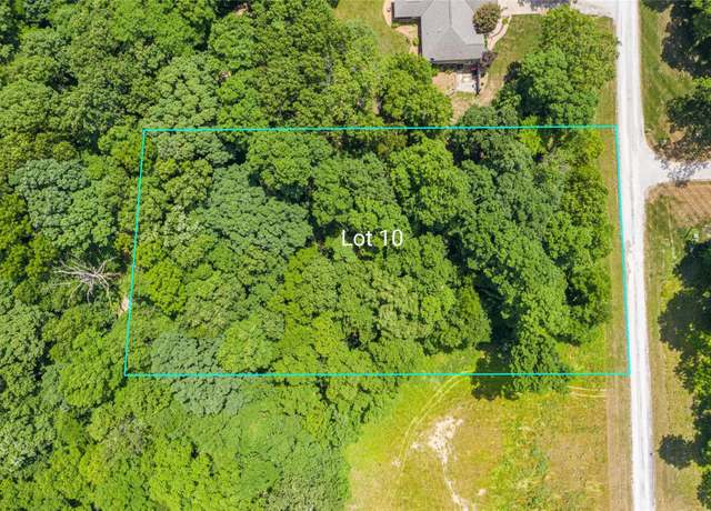 Property at 10 Weeks Ln, Litchfield, IL 62056