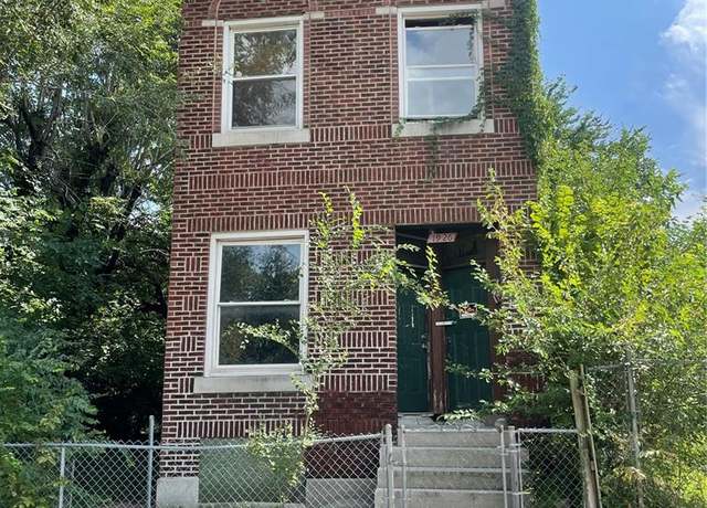 Property at 1926 Sullivan Ave, St Louis, MO 63107, 8 beds, 4 baths