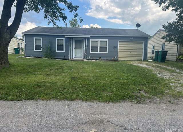Property at 823 Saint Matthew Dr, East Saint Louis, IL 62206, 3 beds, 1 bath