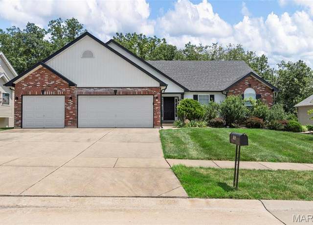 Property at 3510 Big Bear Ct, Wentzville, MO 63385, 4 beds, 3 baths