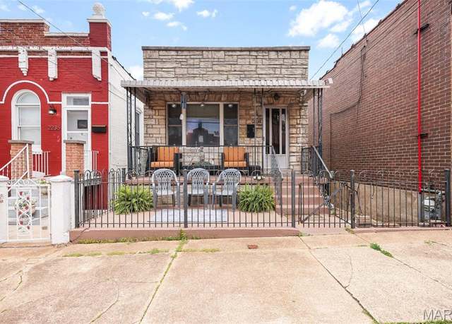 Property at 2238 Edwards St, St Louis, MO 63110, 3 beds, 2 baths
