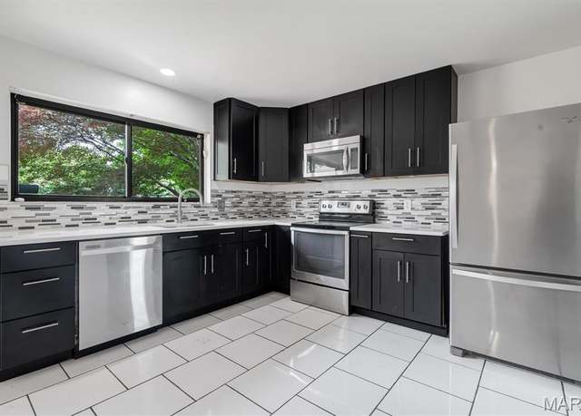 Property at 2330 Wheatfield Dr, Florissant, MO 63033, 3 beds, 2.5 baths