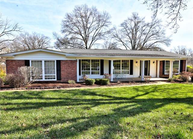 Property at 421 Monticello Dr, Ballwin, MO 63011, 4 beds, 2.5 baths