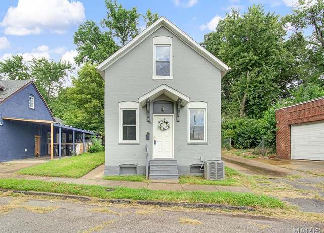 Property at 508 Freeburg Ave, Belleville, IL 62220, 3 beds, 1.5 baths