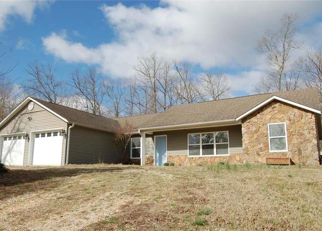 Property at 63 Bailey Rd, Poplar Bluff, MO 63901, 3 beds, 2 baths