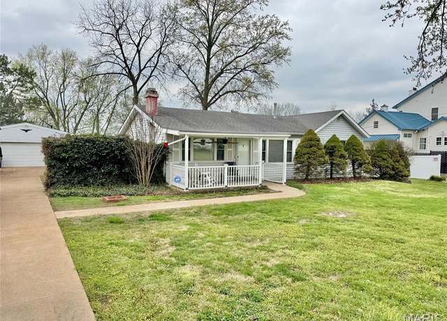 Property at 648 Claregood Ln, St Louis, MO 63129, 3 beds, 2 baths
